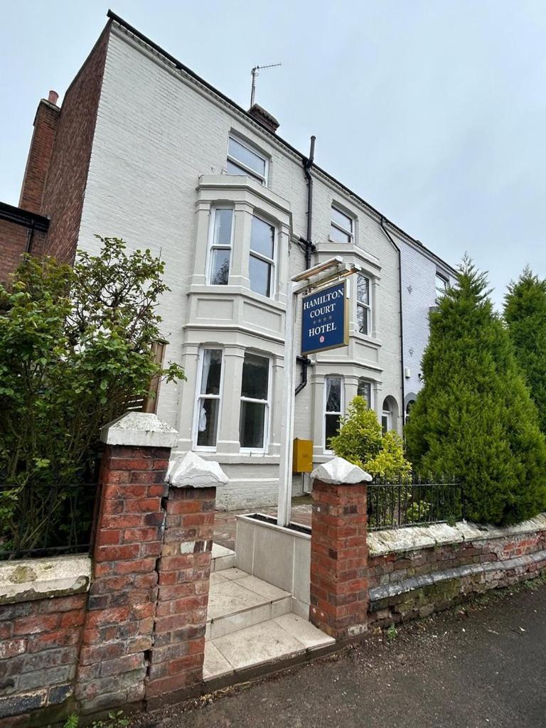 Hamilton Court Hotel Hoole Chester Eksteriør billede